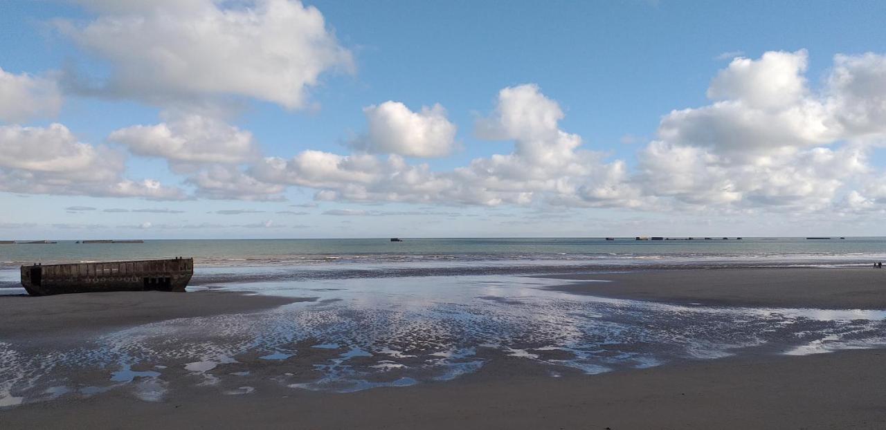 Au 13 : Fenetres Sur Arromanches Esterno foto